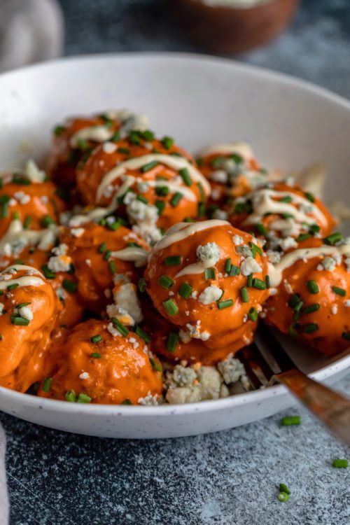 Healthy Buffalo Chicken Meatballs - Dash of Mandi