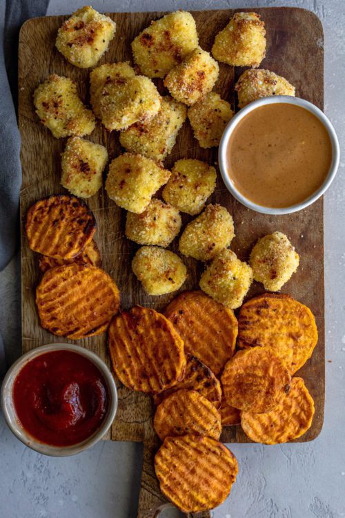 Chicken Nuggets, Fries And Dipping Sauce - Dash Of Mandi