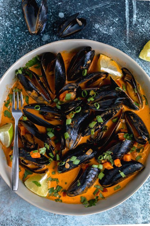 Thai Red Curry Mussels | Dash of Mandi