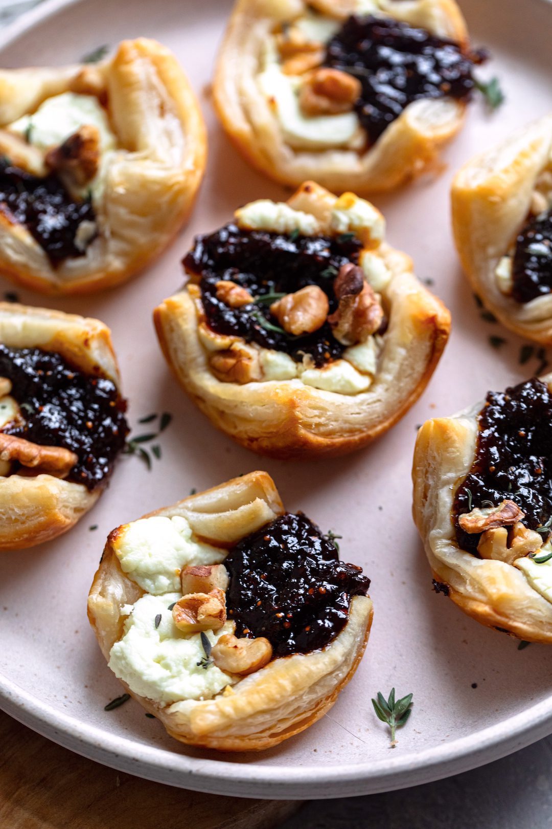 fig butter puff pastry bites